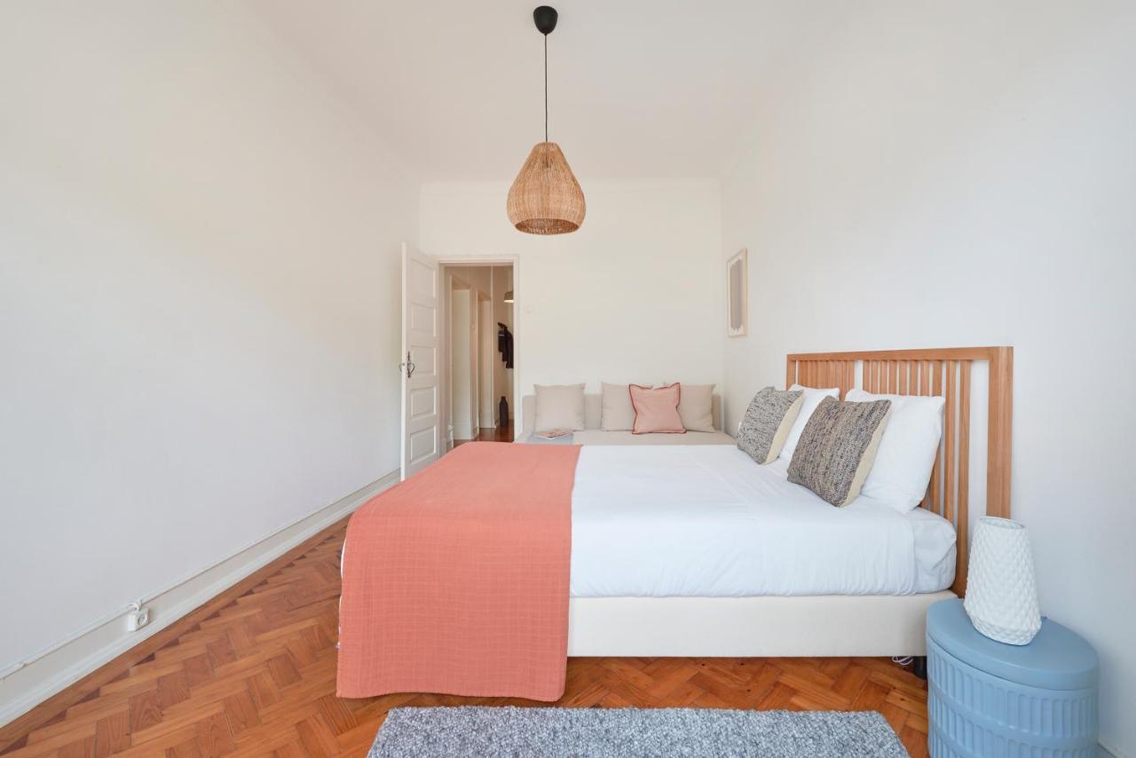 Light-Filled & Renovated Apartment, By Timecooler Lisbon Exterior photo