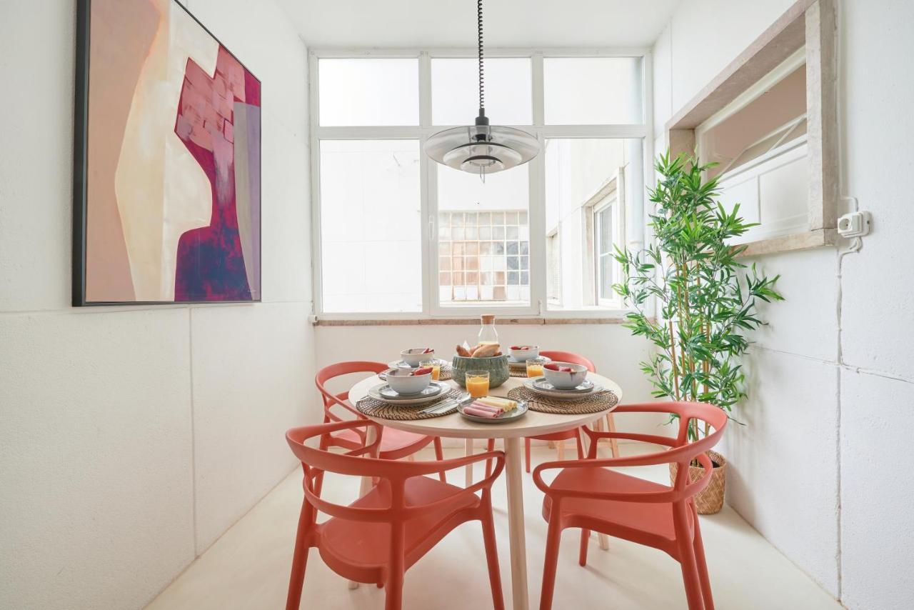 Light-Filled & Renovated Apartment, By Timecooler Lisbon Exterior photo