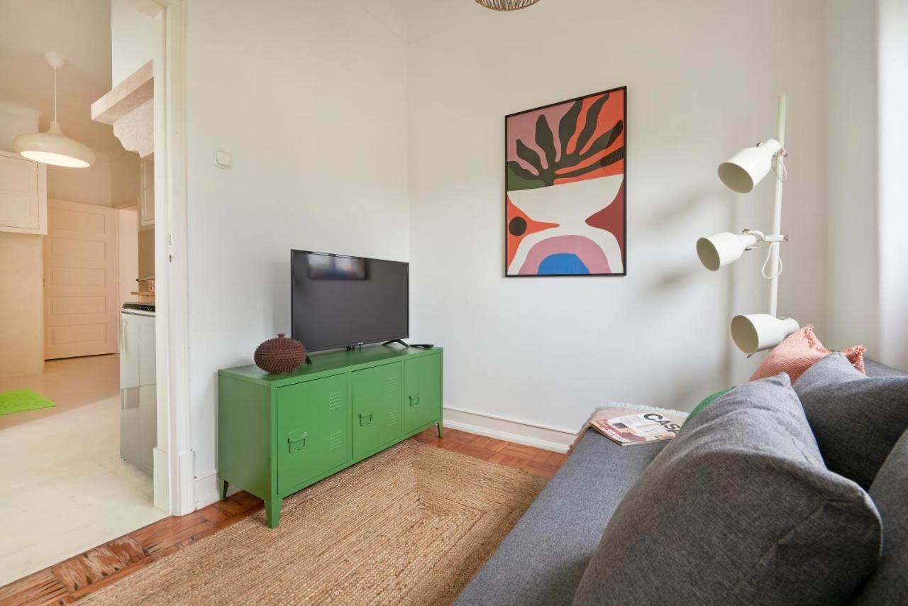 Light-Filled & Renovated Apartment, By Timecooler Lisbon Exterior photo