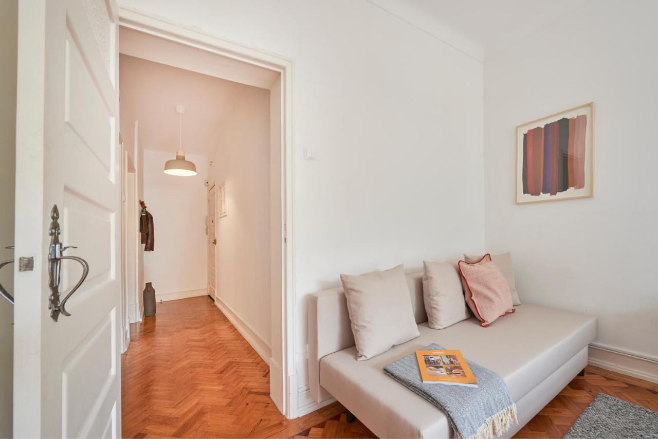 Light-Filled & Renovated Apartment, By Timecooler Lisbon Exterior photo